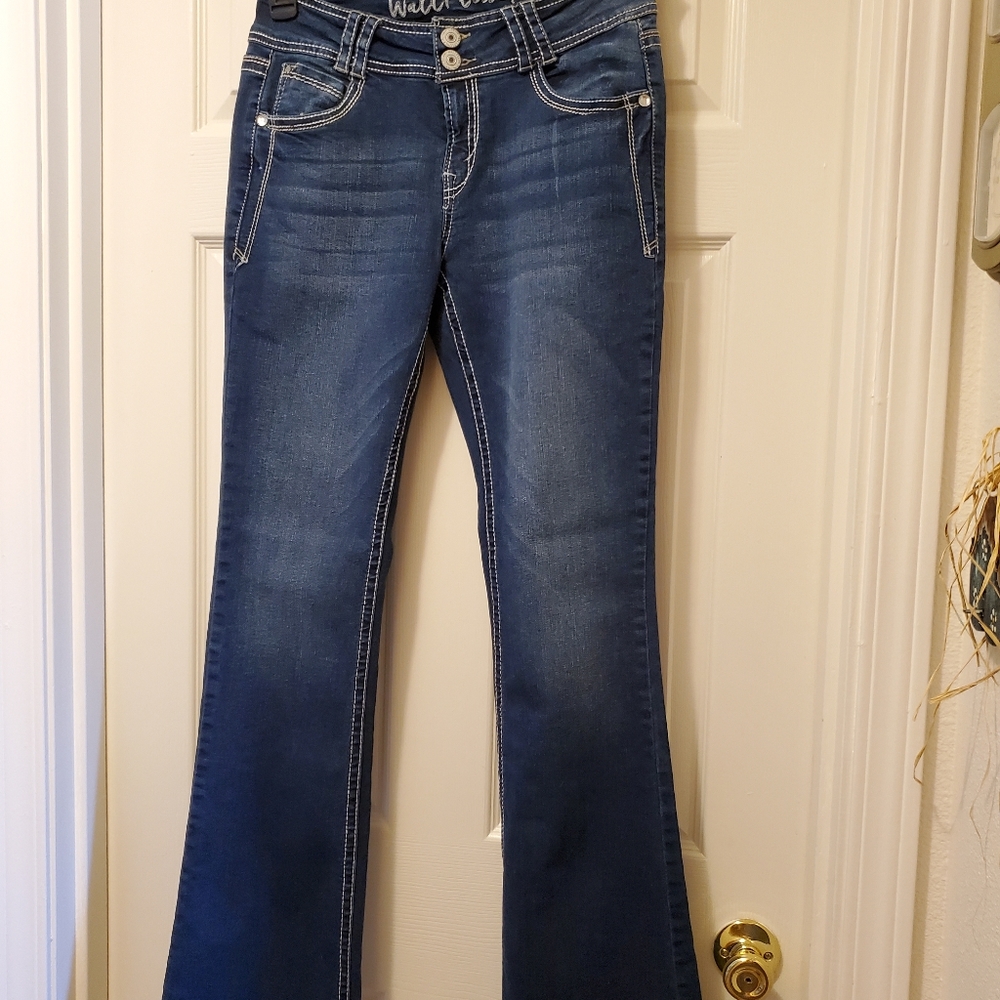 Wallflower Jeans. Approx size 10.